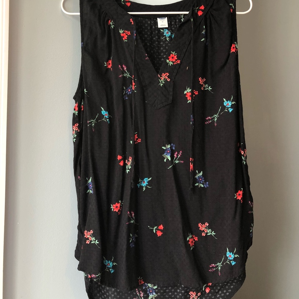 Old Navy Floral Sleeveless Blouse
